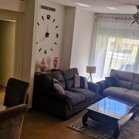 Immaculate 2-Bed Apartment In ペゴ エクステリア 写真